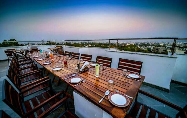 Hotel Wonder Cliff Udaipur Exterior photo